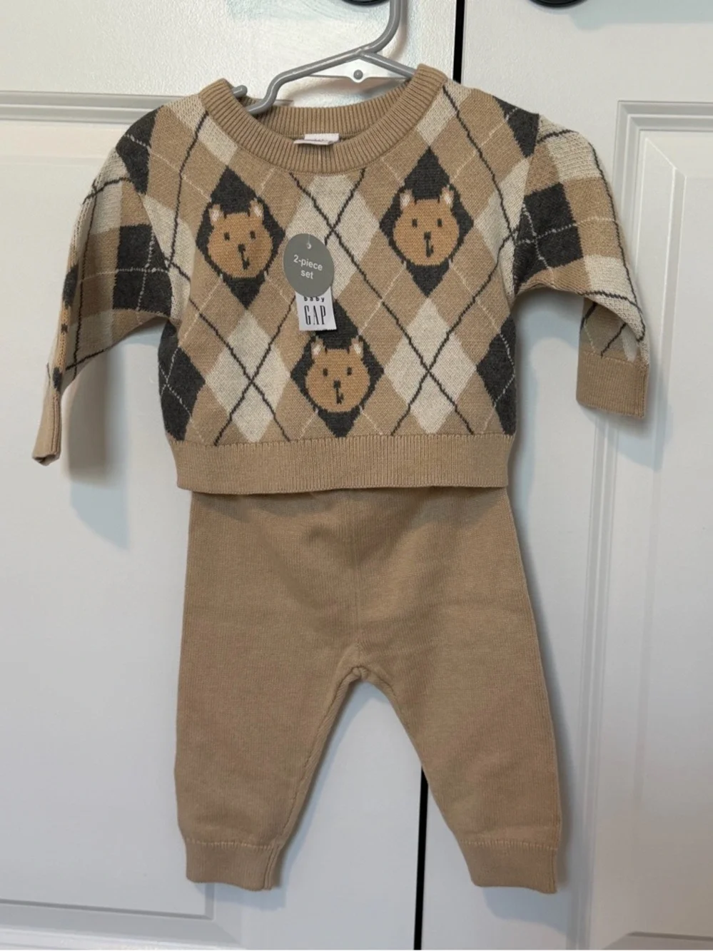 NWT babyGAP Brannan Bear Argyle Sweater Set Size 3-6 months